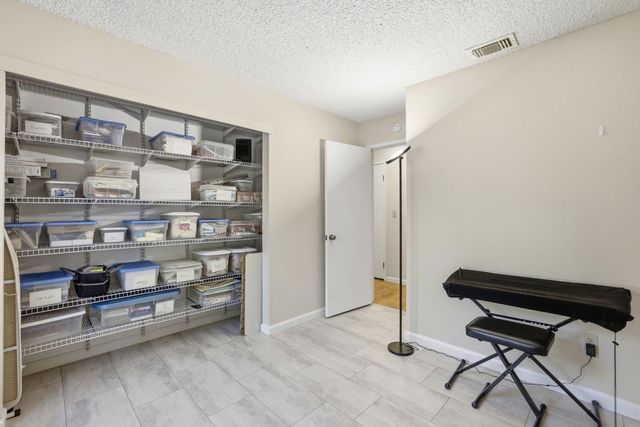 104 Palabra, Folsom, CA 95630