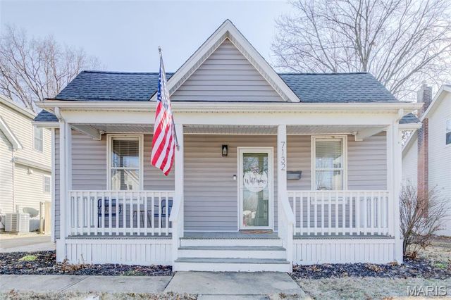 7132 Lindenwood Place, St Louis, MO 63109