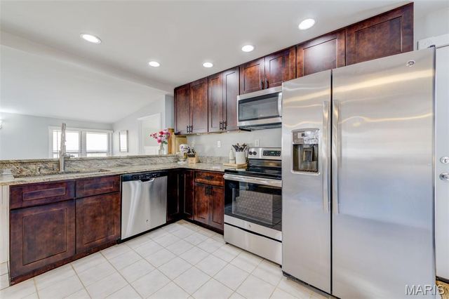 7132 Lindenwood Place, St Louis, MO 63109