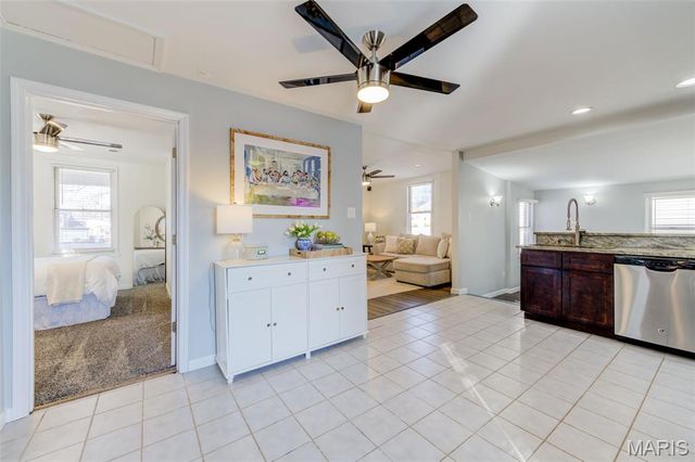 7132 Lindenwood Place, St Louis, MO 63109