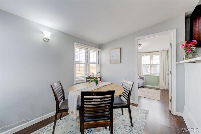 7132 Lindenwood Place, St Louis, MO 63109