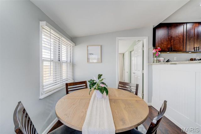 7132 Lindenwood Place, St Louis, MO 63109