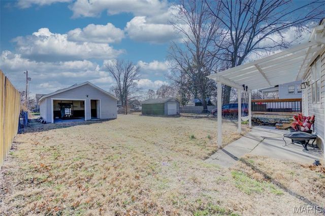 7132 Lindenwood Place, St Louis, MO 63109