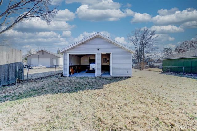 7132 Lindenwood Place, St Louis, MO 63109