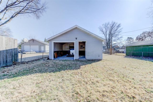 7132 Lindenwood Place, St Louis, MO 63109