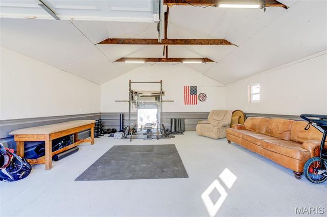 7132 Lindenwood Place, St Louis, MO 63109