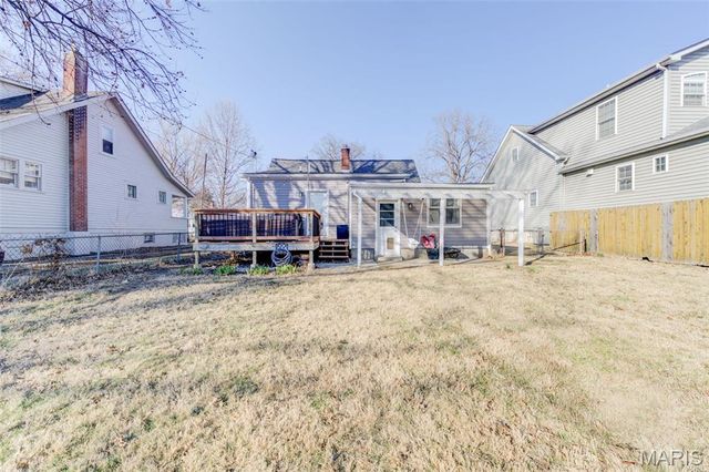 7132 Lindenwood Place, St Louis, MO 63109