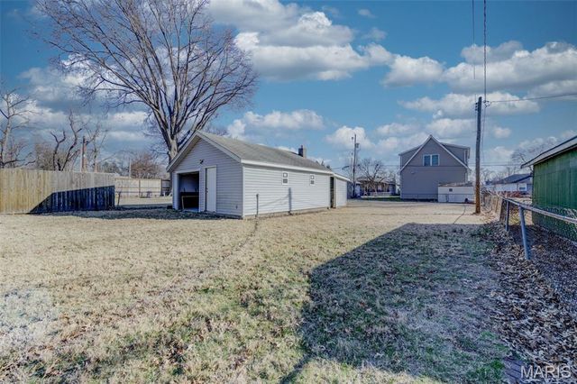 7132 Lindenwood Place, St Louis, MO 63109