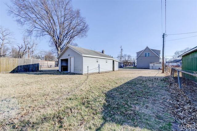 7132 Lindenwood Place, St Louis, MO 63109