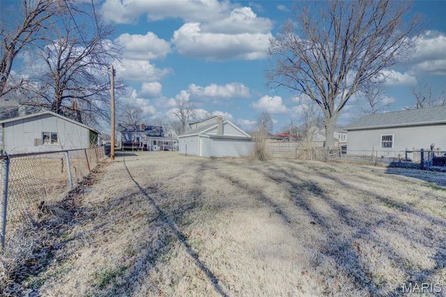 7132 Lindenwood Place, St Louis, MO 63109