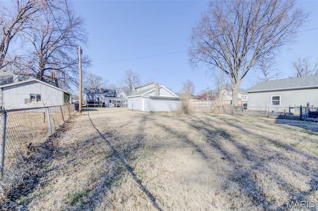 7132 Lindenwood Place, St Louis, MO 63109