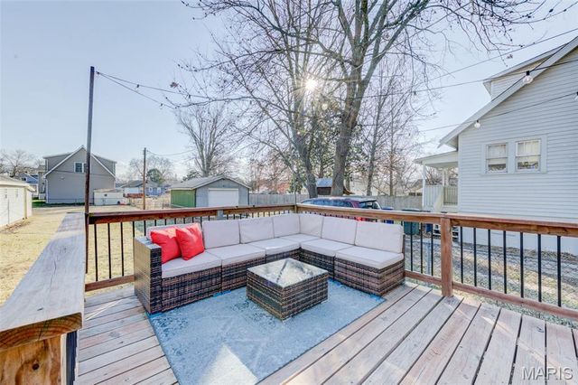 7132 Lindenwood Place, St Louis, MO 63109