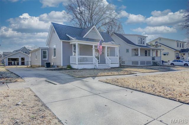 7132 Lindenwood Place, St Louis, MO 63109