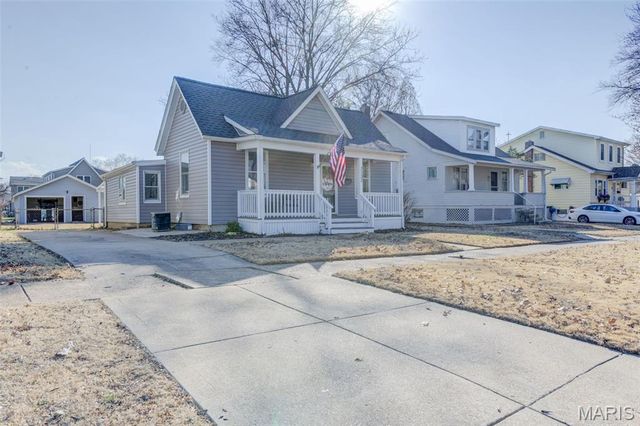 7132 Lindenwood Place, St Louis, MO 63109