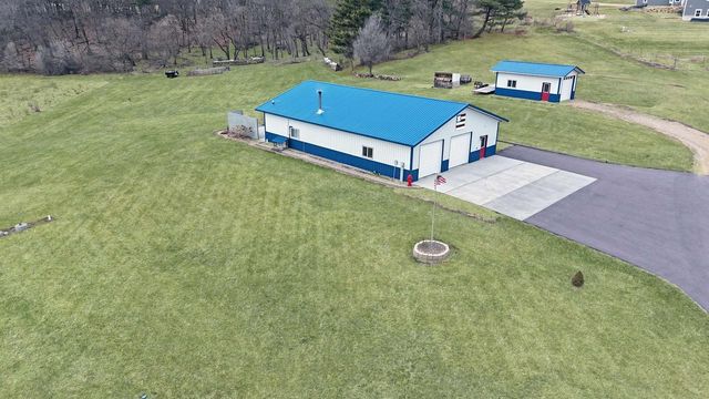S1753 Menchoff Road, Reedsburg, WI 53959