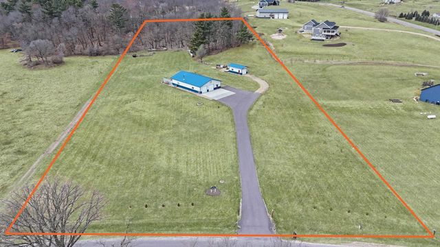 S1753 Menchoff Road, Reedsburg, WI 53959