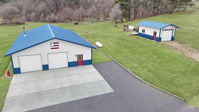 S1753 Menchoff Road, Reedsburg, WI 53959