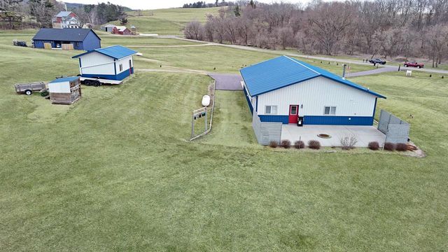 S1753 Menchoff Road, Reedsburg, WI 53959
