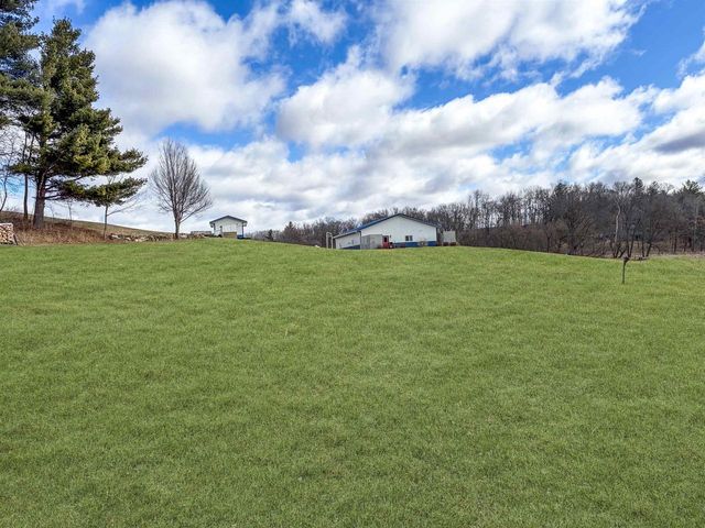 S1753 Menchoff Road, Reedsburg, WI 53959