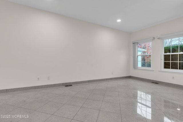 5 Osprey Court, Marlboro, NJ 07746