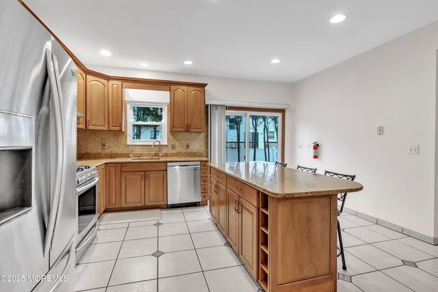 5 Osprey Court, Marlboro, NJ 07746