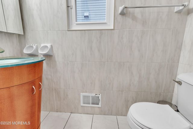 5 Osprey Court, Marlboro, NJ 07746