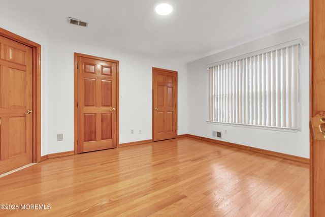 5 Osprey Court, Marlboro, NJ 07746