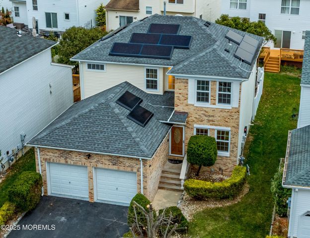 5 Osprey Court, Marlboro, NJ 07746