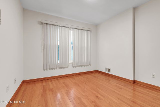 5 Osprey Court, Marlboro, NJ 07746