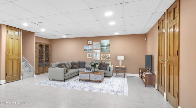 5 Osprey Court, Marlboro, NJ 07746