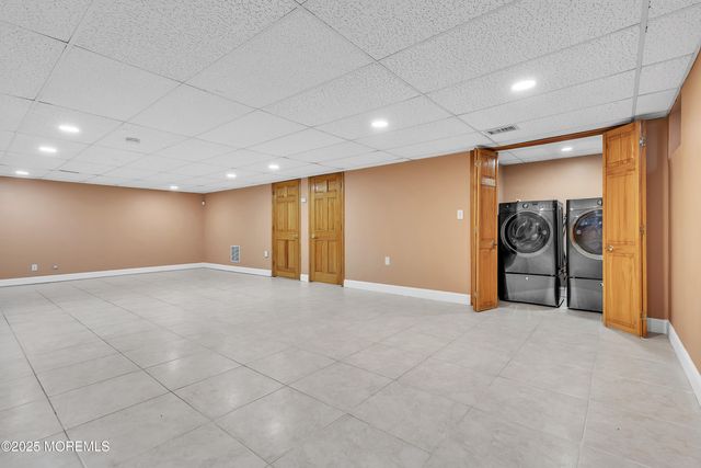 5 Osprey Court, Marlboro, NJ 07746