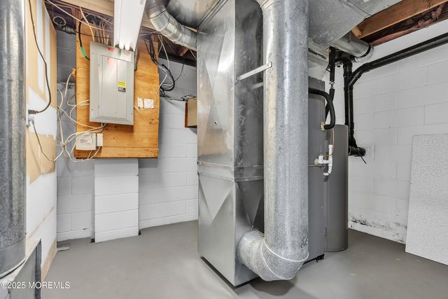 5 Osprey Court, Marlboro, NJ 07746