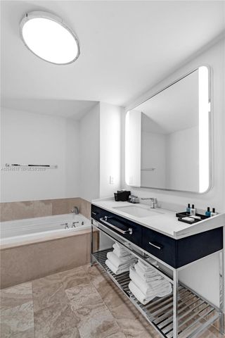 4401 Collins Ave 1609, Miami Beach, FL 33140