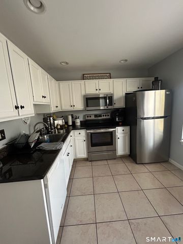 68 Virginia Avenue 11, Danbury, CT 06810