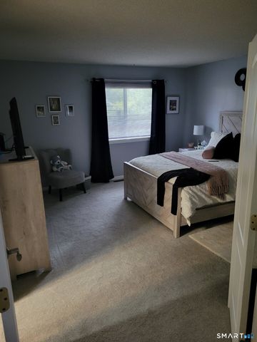 68 Virginia Avenue 11, Danbury, CT 06810