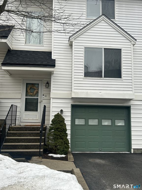 68 Virginia Avenue 11, Danbury, CT 06810