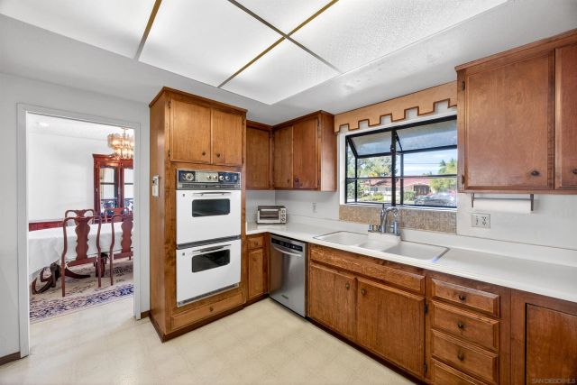 86 Via De Laurencio, Chula Vista, CA 91910