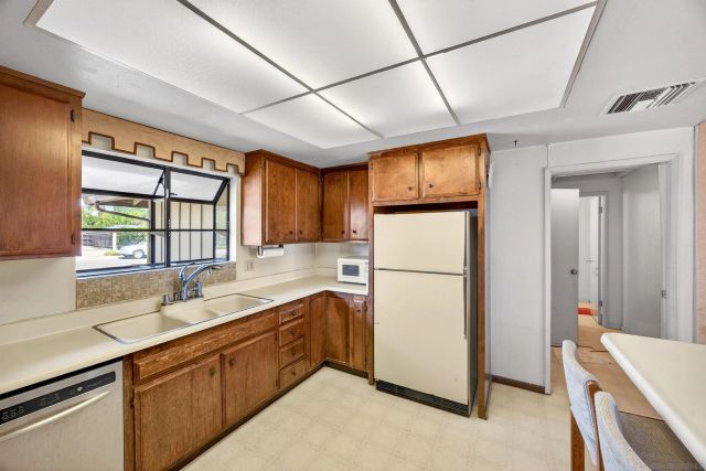 86 Via De Laurencio, Chula Vista, CA 91910