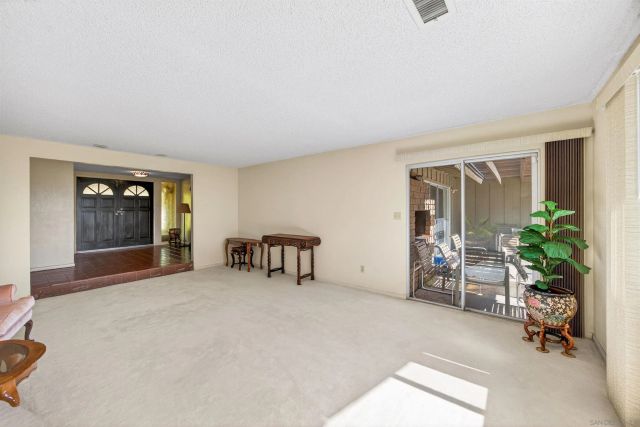 86 Via De Laurencio, Chula Vista, CA 91910