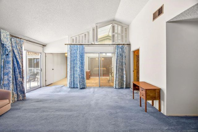 86 Via De Laurencio, Chula Vista, CA 91910