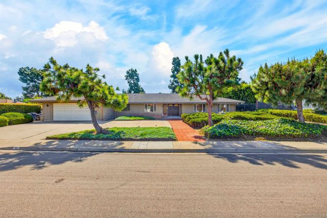 86 Via De Laurencio, Chula Vista, CA 91910