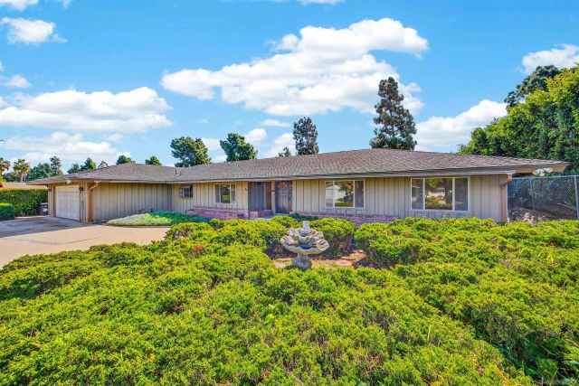 86 Via De Laurencio, Chula Vista, CA 91910