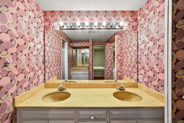 86 Via De Laurencio, Chula Vista, CA 91910