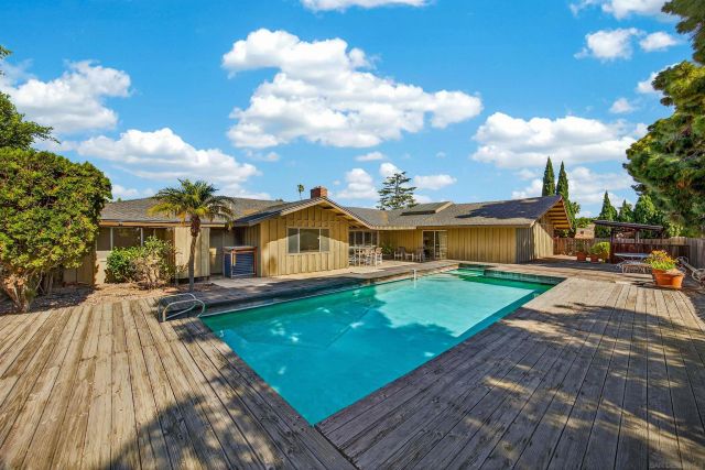 86 Via De Laurencio, Chula Vista, CA 91910