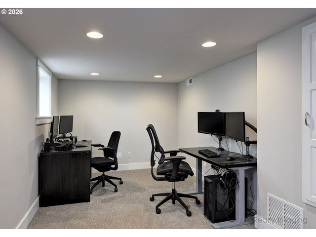 2448 Nw SAVIER St, Portland, OR 97210