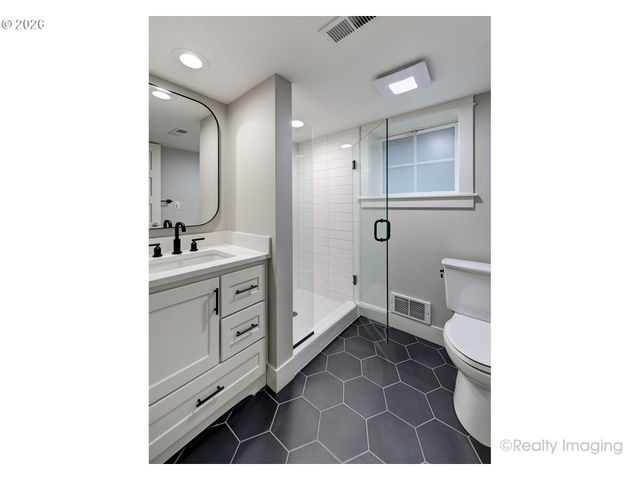 2448 Nw SAVIER St, Portland, OR 97210