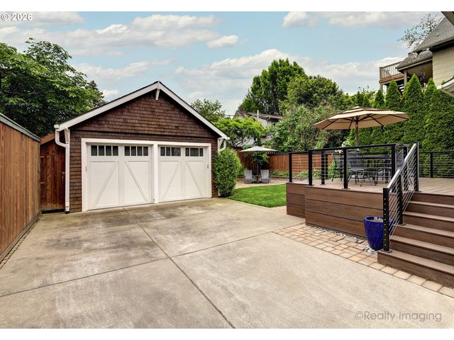 2448 Nw SAVIER St, Portland, OR 97210