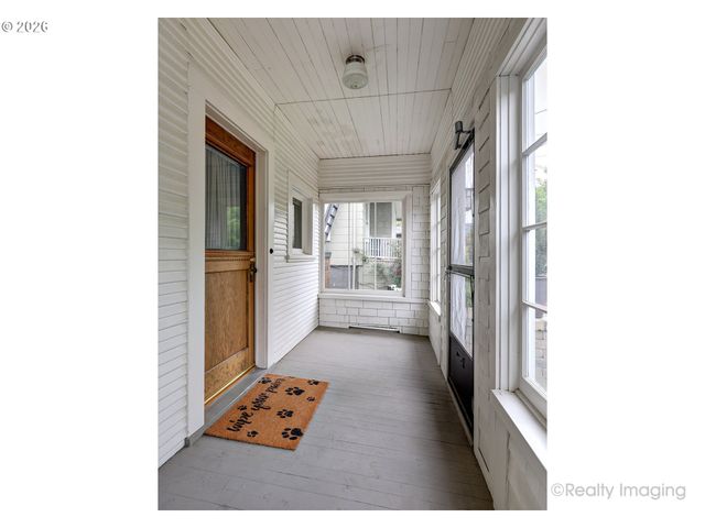 2448 Nw SAVIER St, Portland, OR 97210