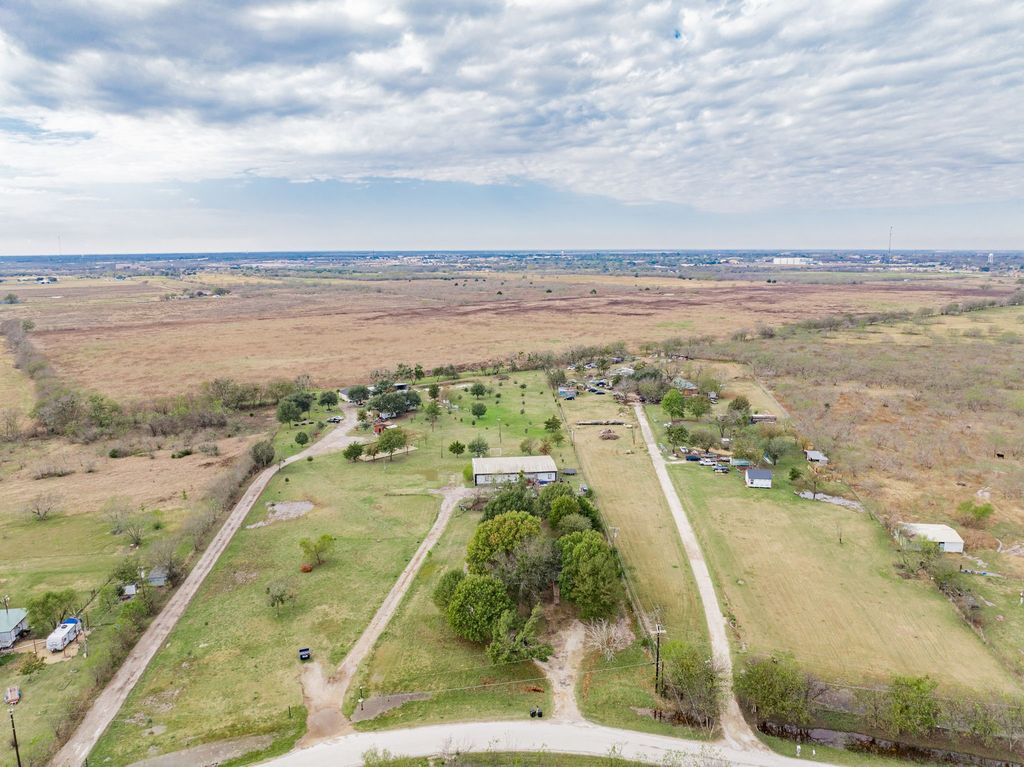 1312 Crowell Road, Kaufman, TX 75142