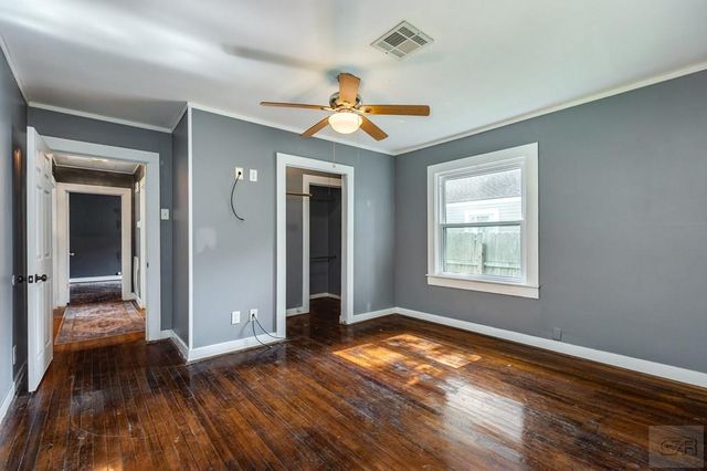 405 13th Ave N, Texas City, TX 77590